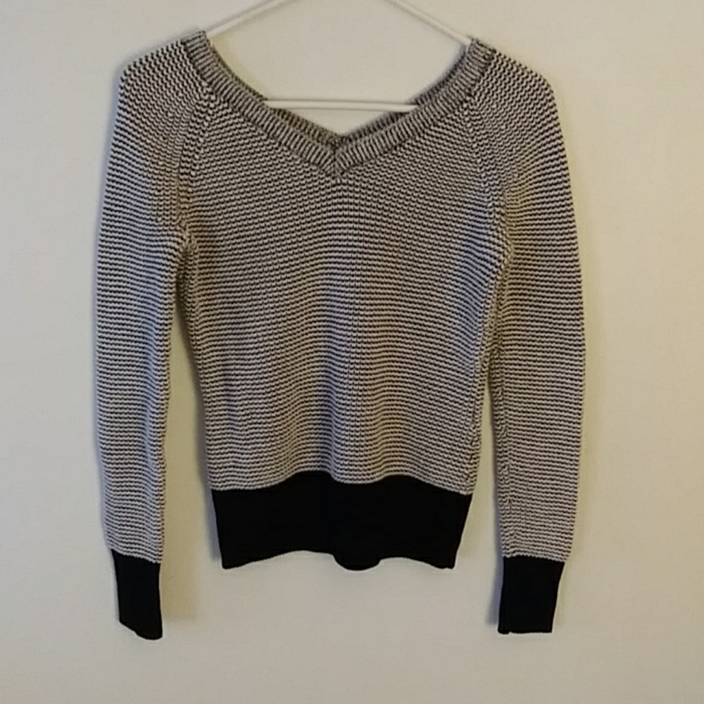 Womens CALVIN KLEIN V neck and V back sweater